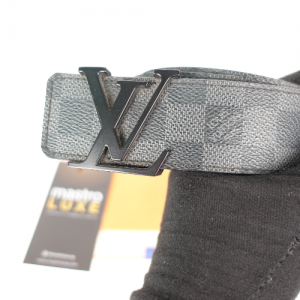 Louis Vuitton/Chanel Authentication service by Real Authentication - Mastro  Luxe